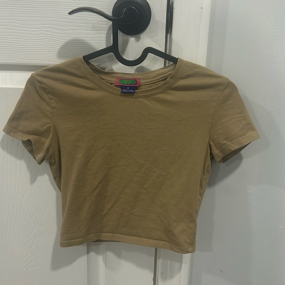 Small Tan cropped shirt - Picture 1 of 3